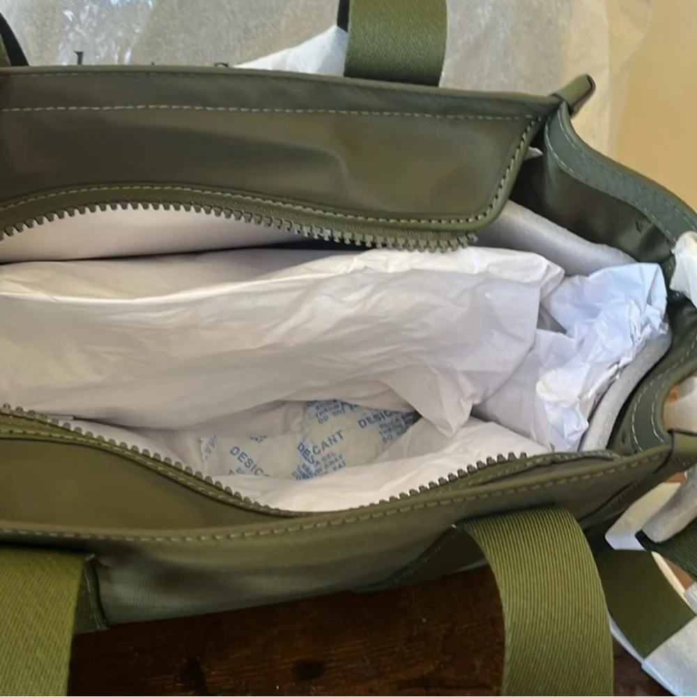 NWT Kate Spade Nylon Everyday Small Tote / Cross Body / Purse - Picture 5 of 7